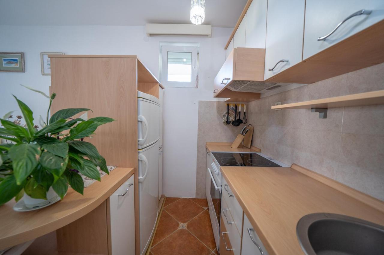 Sunshine Apartment Kotor Luaran gambar