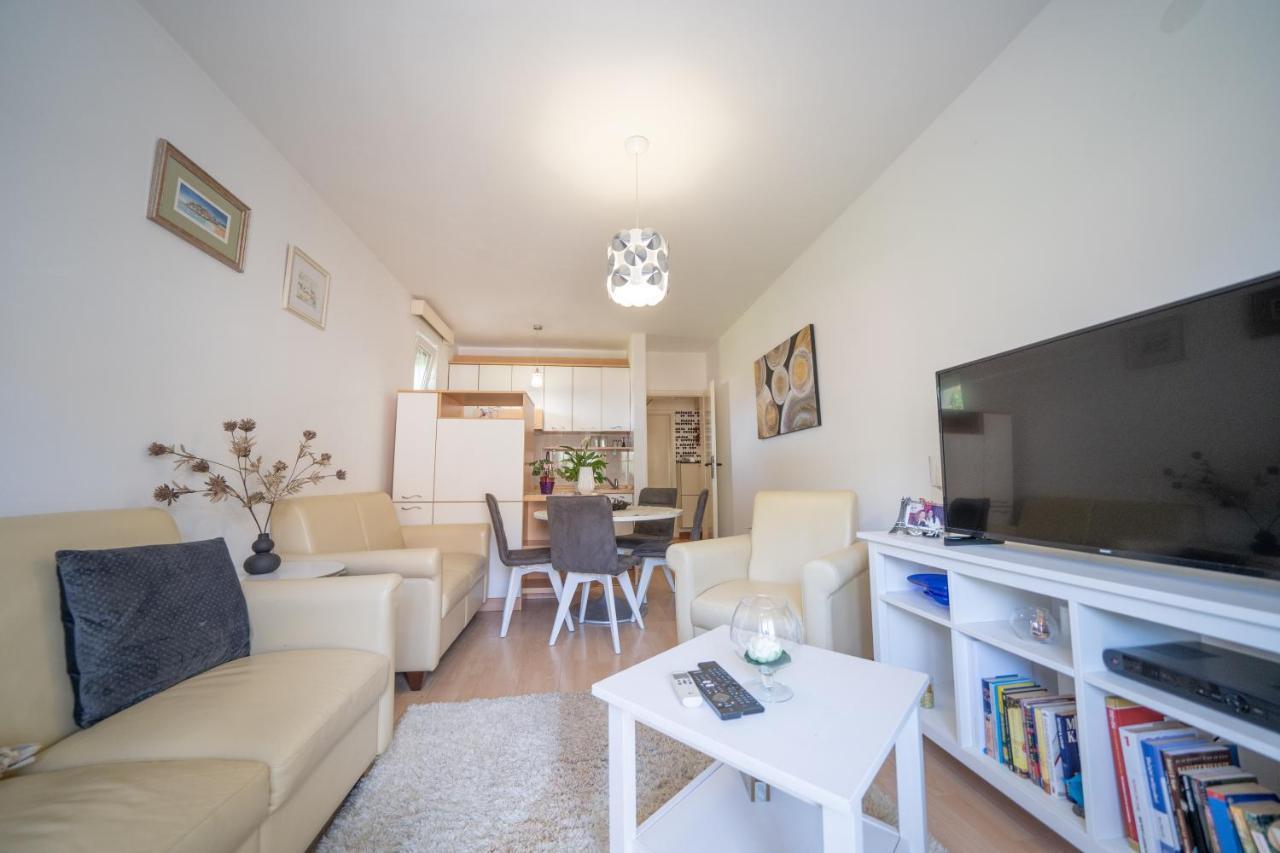 Sunshine Apartment Kotor Luaran gambar