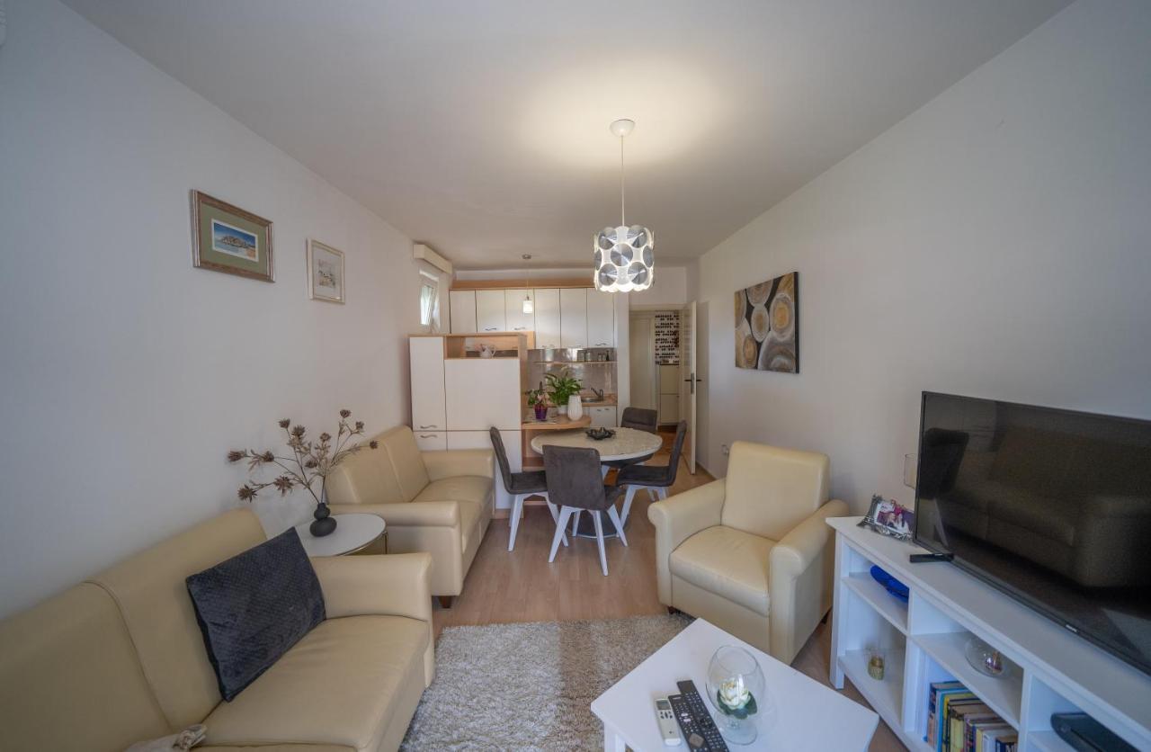 Sunshine Apartment Kotor Luaran gambar