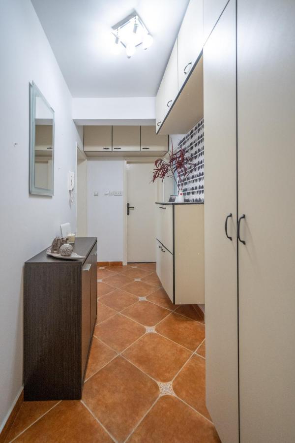 Sunshine Apartment Kotor Luaran gambar